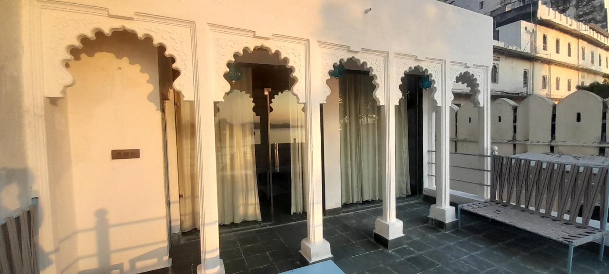 Paddy'S Loft The Lake View Hostel أُودايبور المظهر الخارجي الصورة